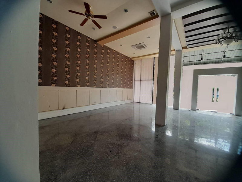 For Rent Bangkok Shophouse Ratchadaphisek MRT Ratchadaphisek Din Daeng BRE19683