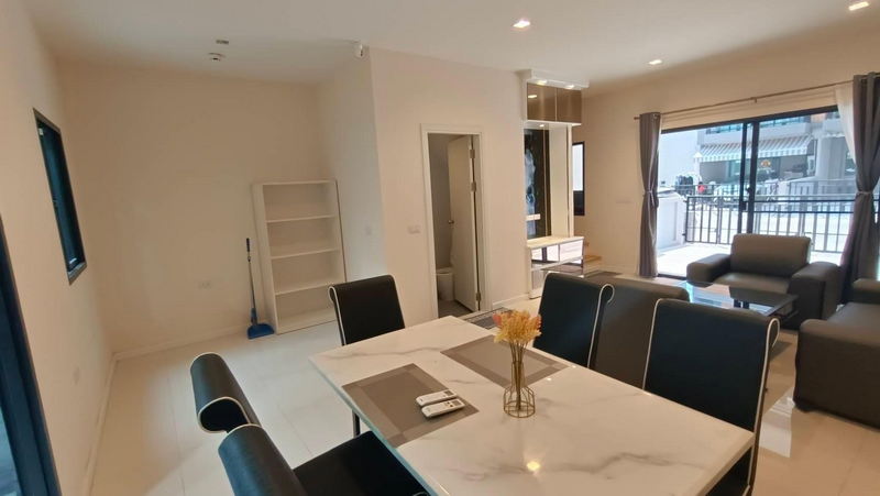 For Rent Bangkok Town House Pattanakarn 99 Pattanakan Prawet BRE19041