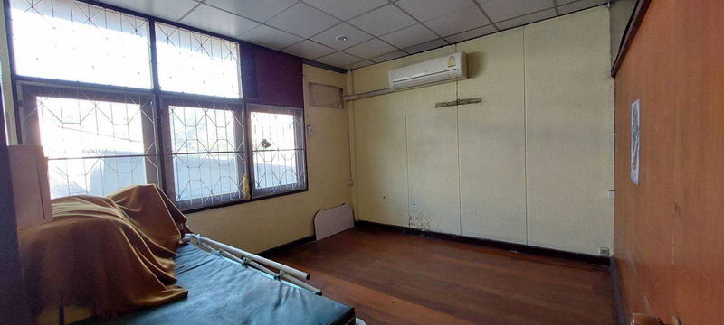 For Sale Bangkok Town House Sukhumvit BTS Ekkamai Watthana BRE18850