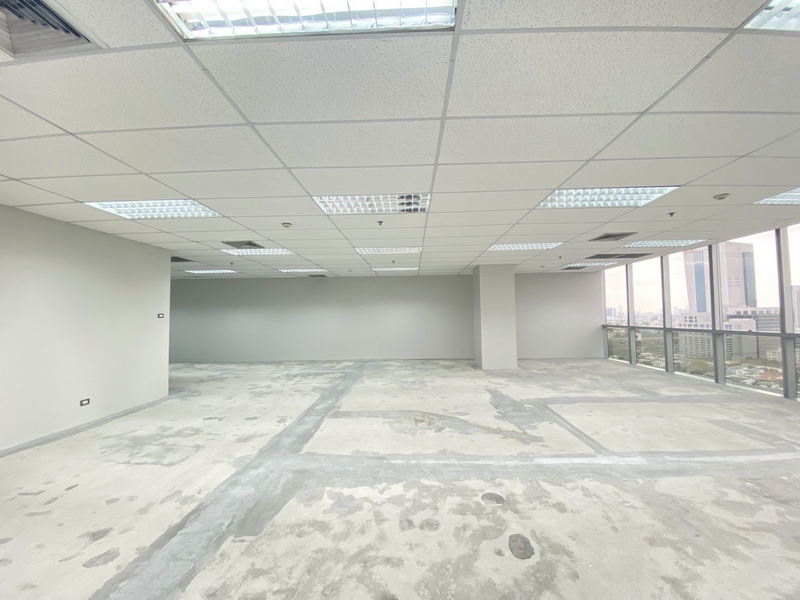 For Rent Bangkok Office Phaholyothin BTS Ha Yaek Lat Phrao MRT Paholyothin Chatuchak BRE18904