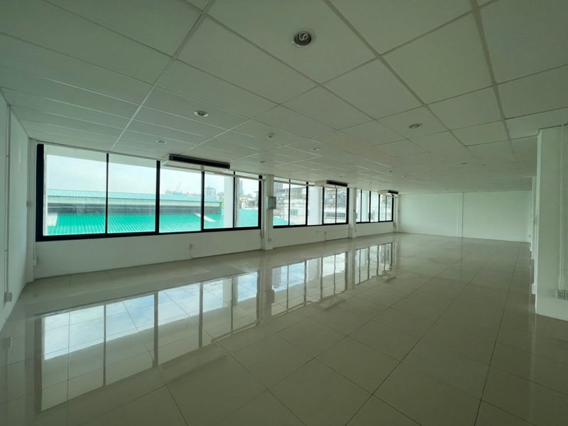 For Rent Bangkok Office Sukhumvit BTS Phra Khanong Watthana BRE18391