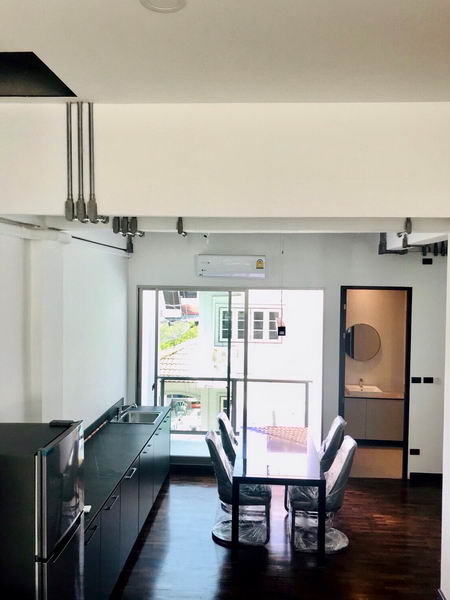 For Sale and Rent Bangkok Town House Sukhumvit BTS Thong Lo Watthana BRE17494