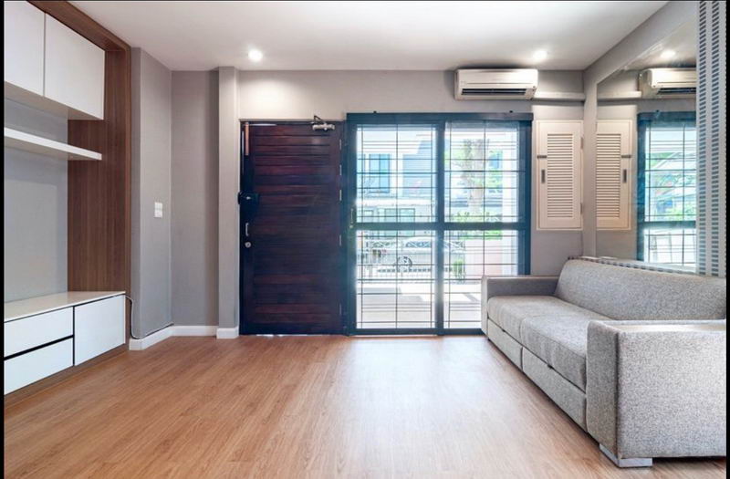 For Sale Bangkok Town House Sukhumvit 77 BTS On Nut Watthana BRE16845