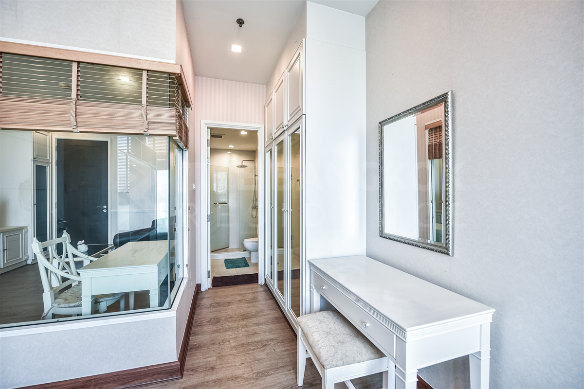 Ivy Sathorn 10 | BR-C240813039BA