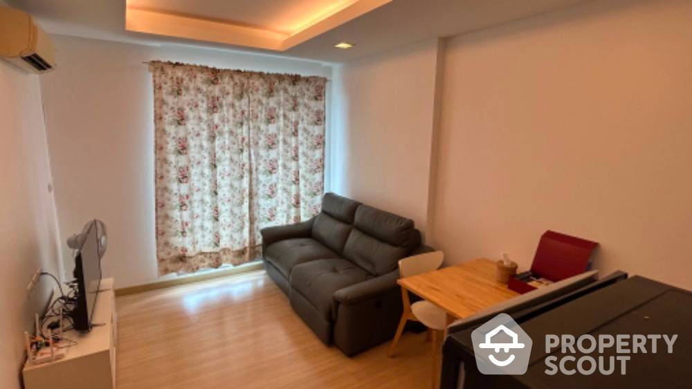 Wonderful High Rise 1-BR Condo at Thru Thonglor
