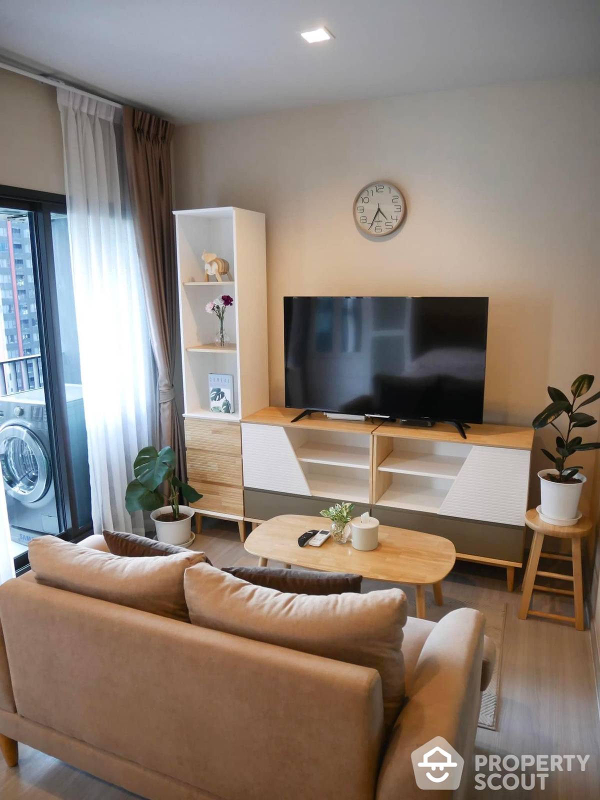 Modern Studio Condo at Life Asoke - Rama 9