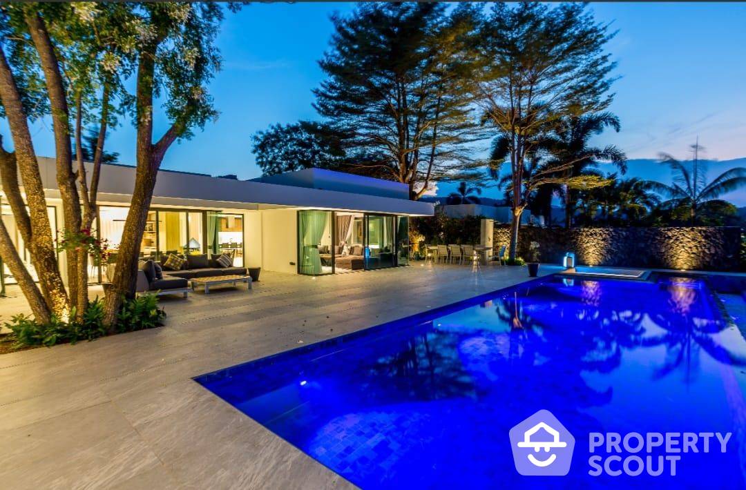 Large 3-BR Villa