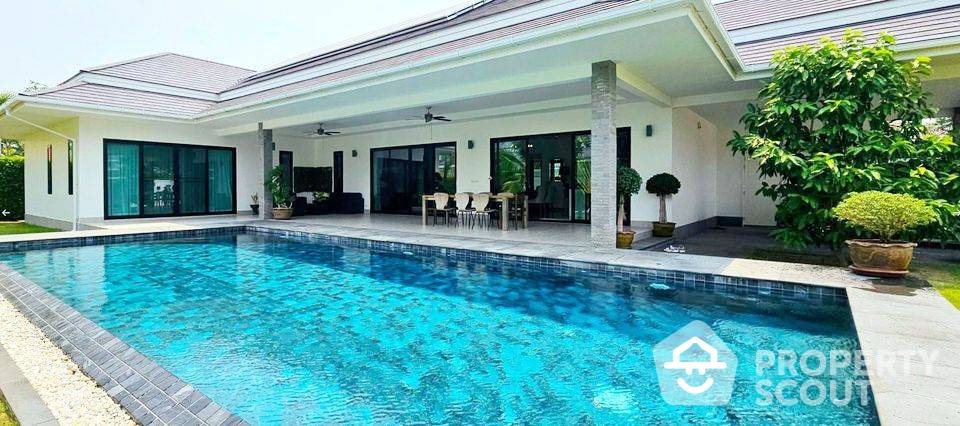 Modern 3-BR Villa at The Clouds Cha-Am