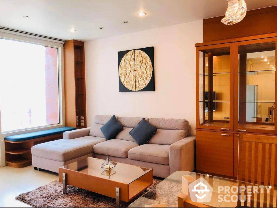 Spectacular High Rise 1-BR Condo at Manhattan Chidlom