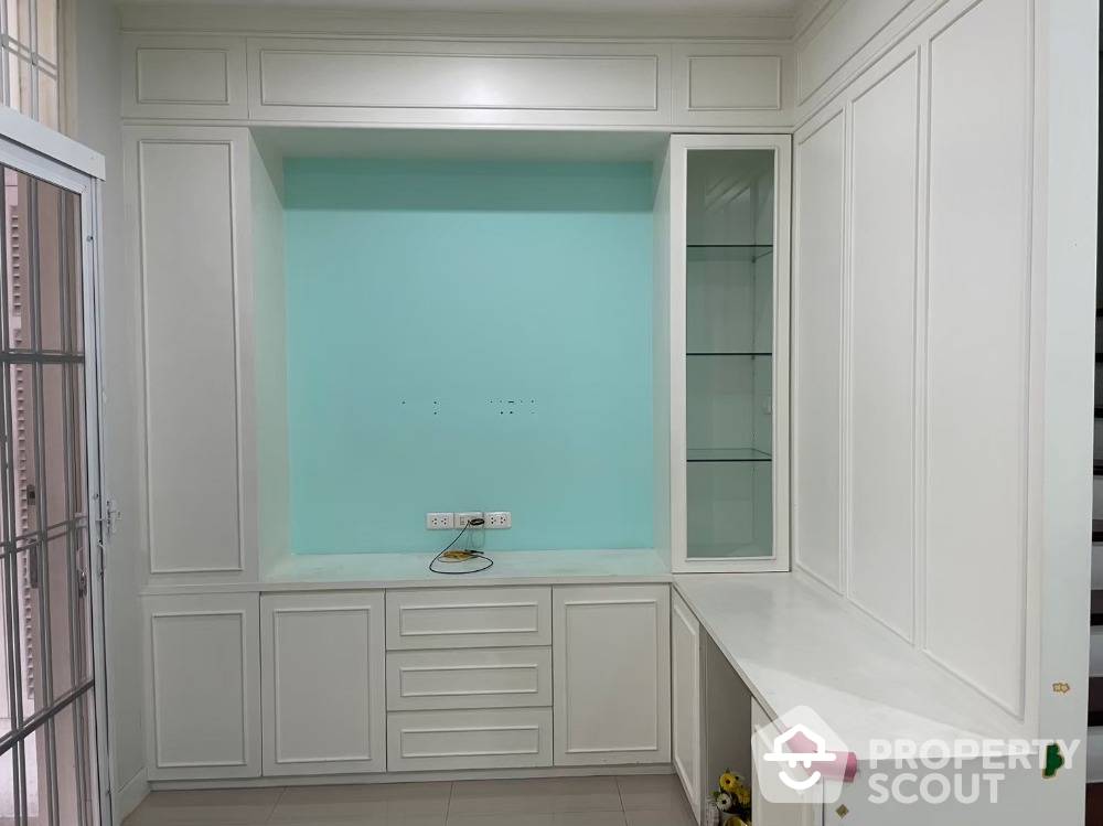 3-BR Townhouse