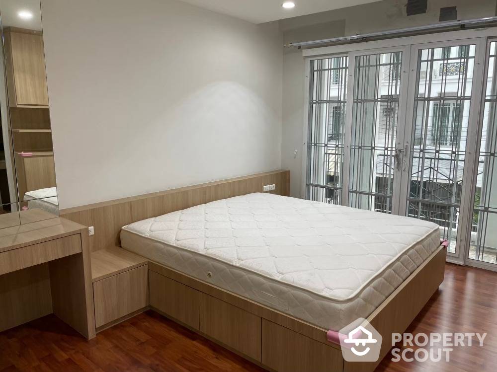 3-BR Townhouse