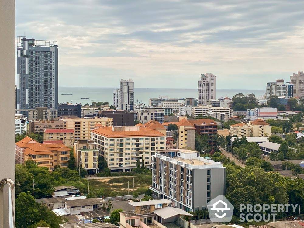 Amazing High Rise 2-BR Condo at Pkcp Tower