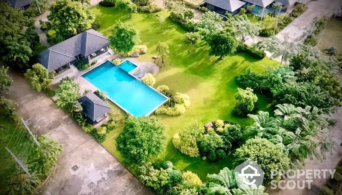 Wonderful High Rise 2-BR House at At Green
