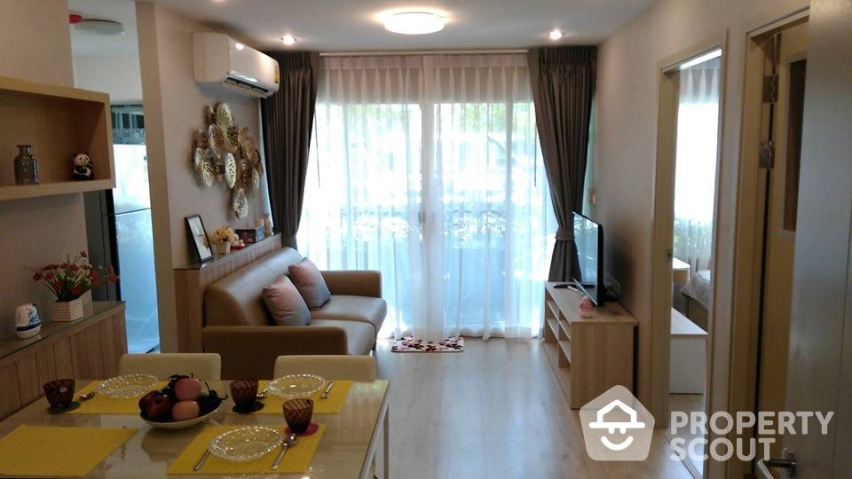 Contemporary 2-BR Condo at Elio Del Ray
