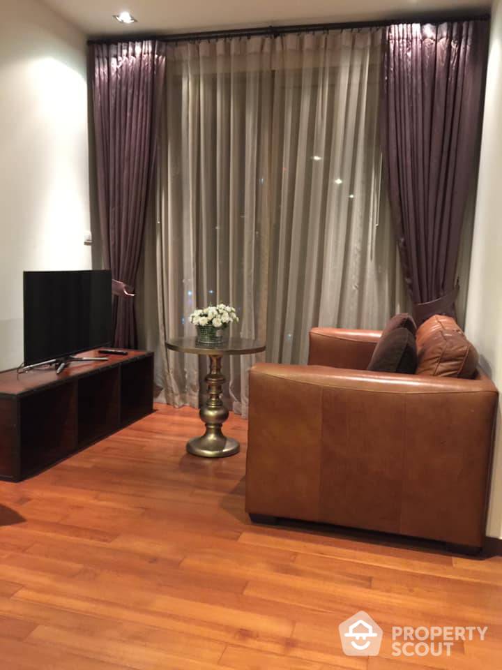 Spectacular High Rise 2-BR Condo at Ashton Morph 38