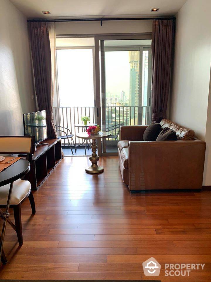 Spectacular High Rise 2-BR Condo at Ashton Morph 38