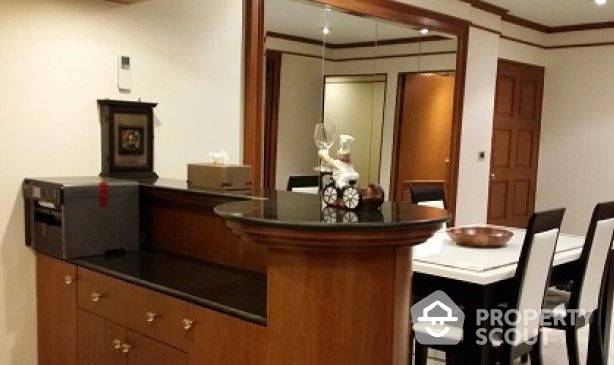 Wonderful High Rise 2-BR Condo at Wittayu Complex