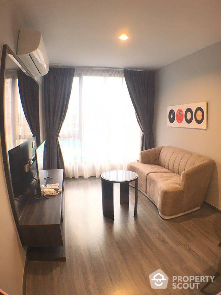 Modern 2-BR Condo at Ideo Mobi Sukhumvit 40
