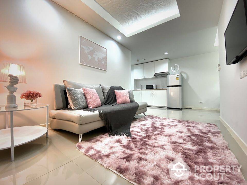 2-BR Condo at Waterford Sukhumvit 50 Condominium
