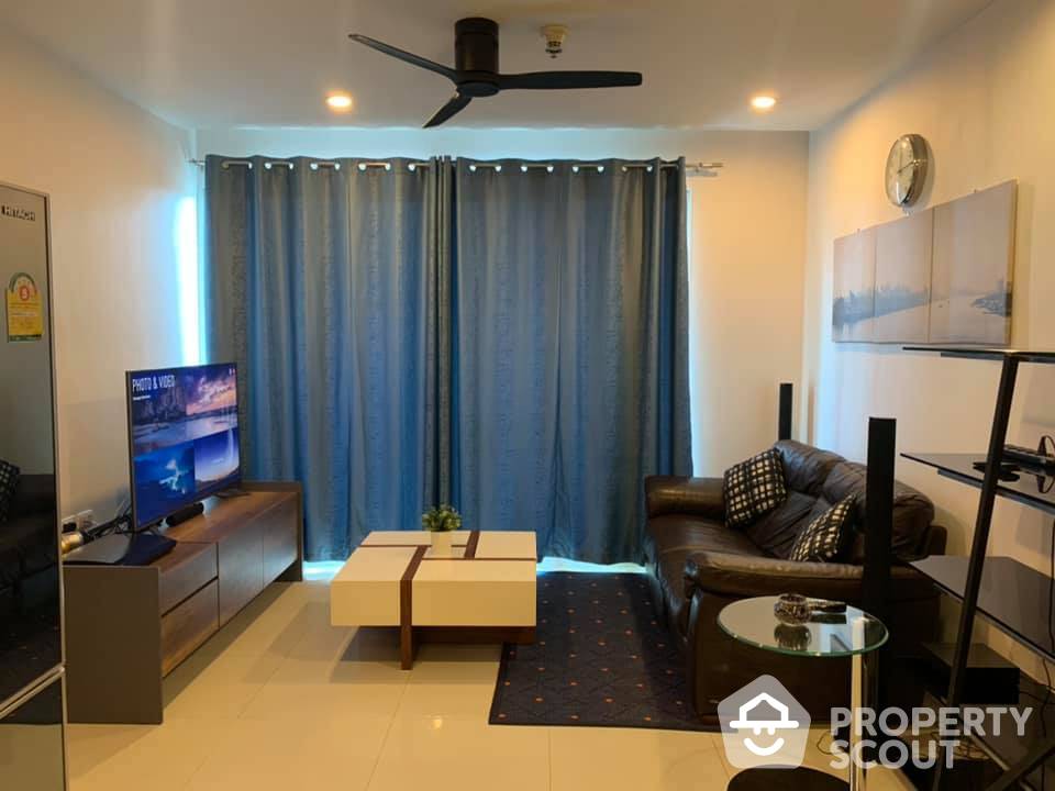 2-BR Condo at Circle Condominium