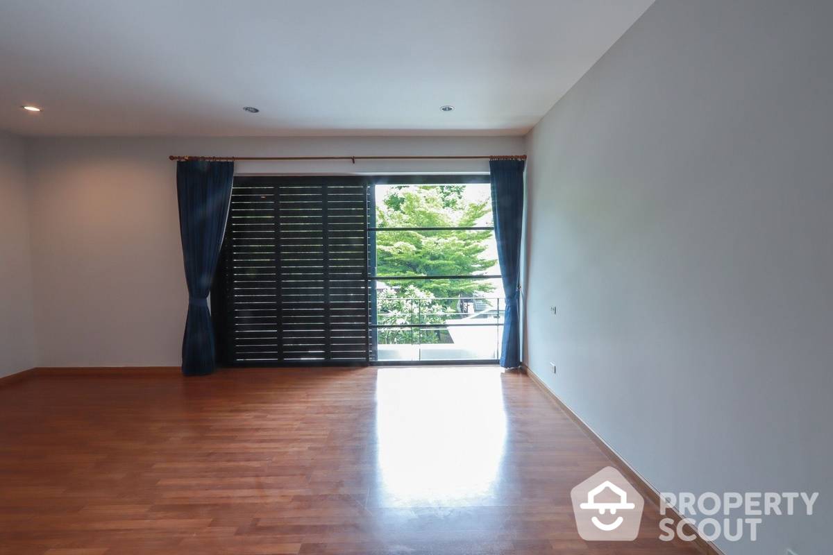 Spacious 4-BR House