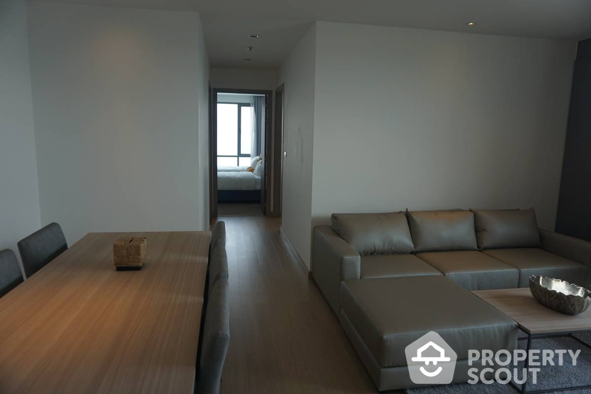 Amazing High Rise 2-BR Apt.