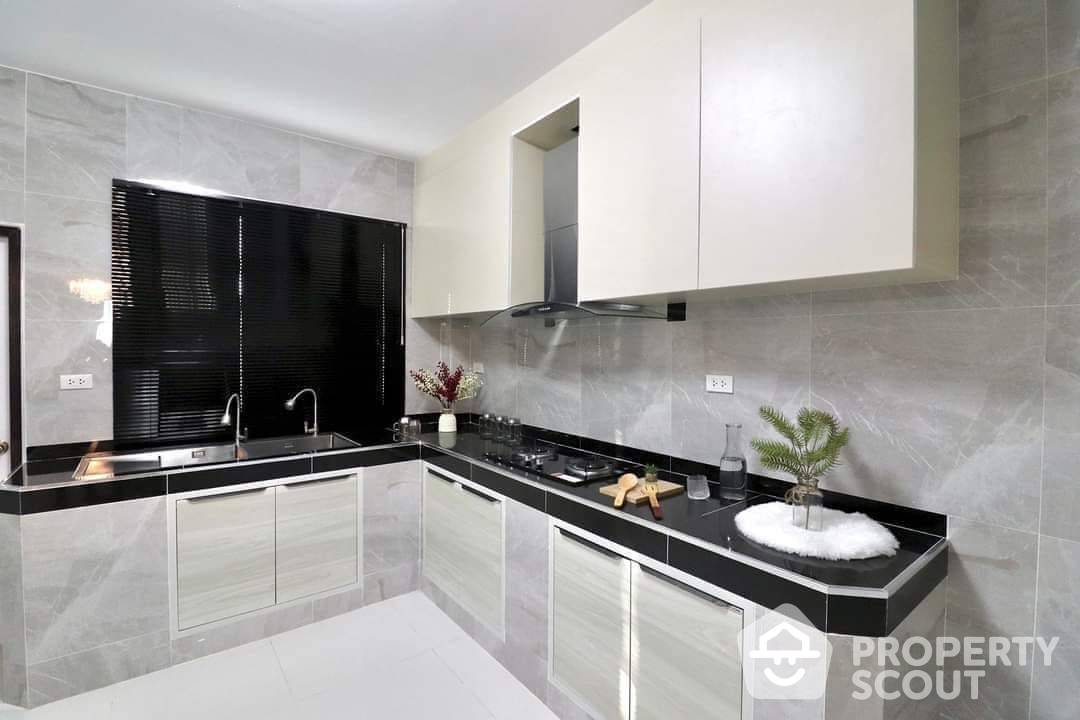 3-BR House
