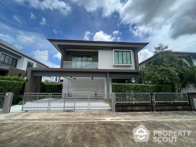 Spacious 4-BR House