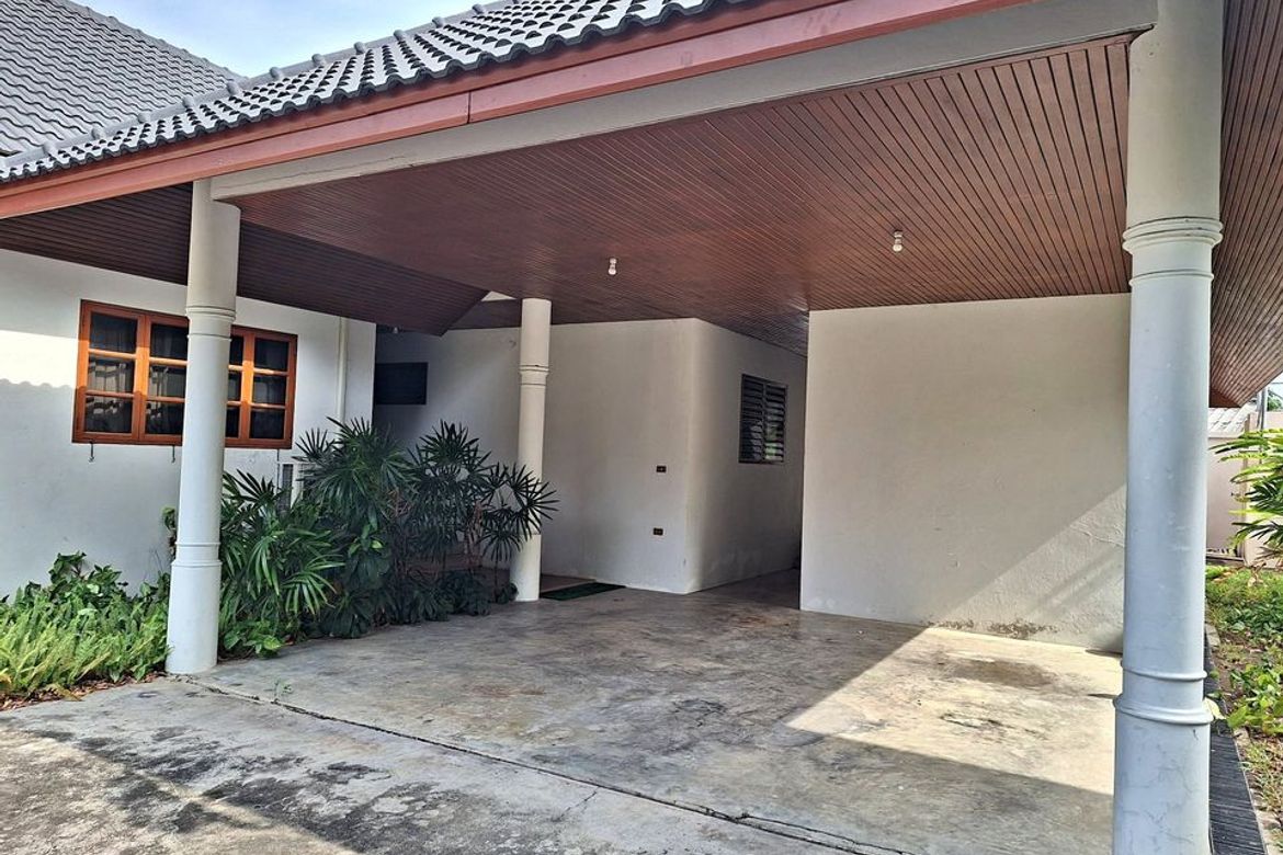 Single-family house, single level In the city near Khao Soi Samer Jai