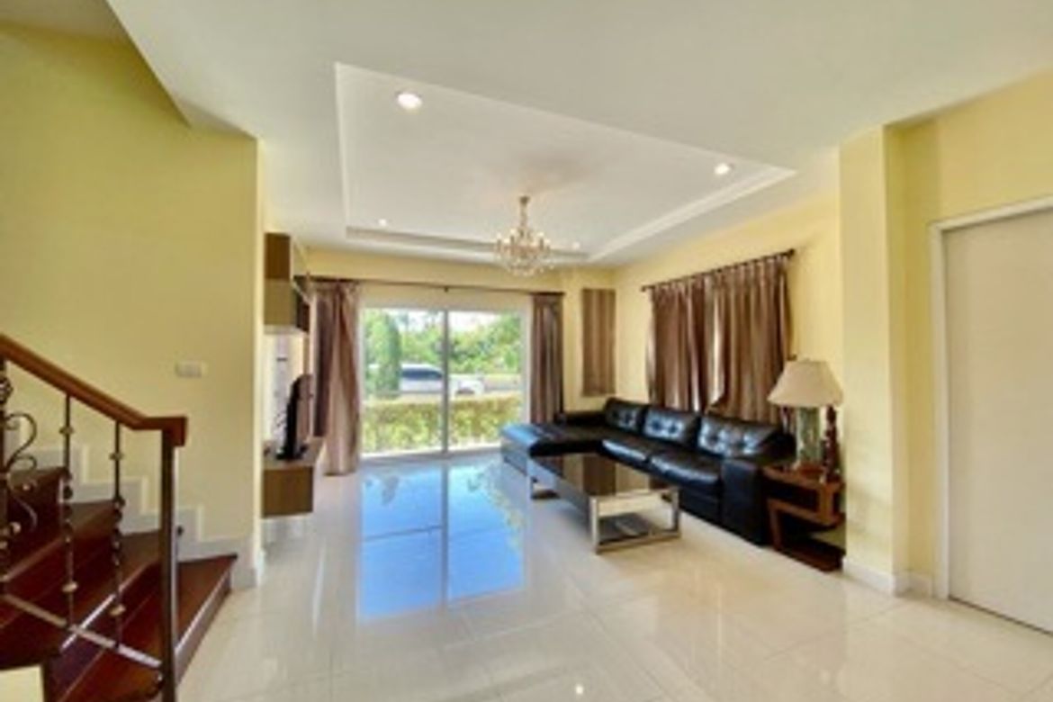 บ้าน ขนาด 4 ห้องนอน สําหรับ เช่า ใน เมืองเชียงใหม่