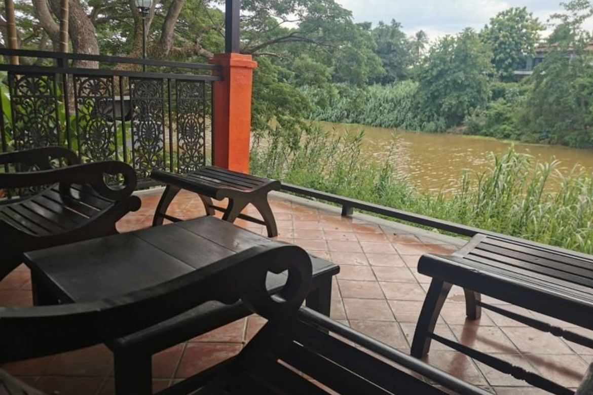 รีสอร์ทเทิร์นคีย์ที่สวยงามสําหรับขายและให้เช่าบนฝั่งแม่น้ําปิง