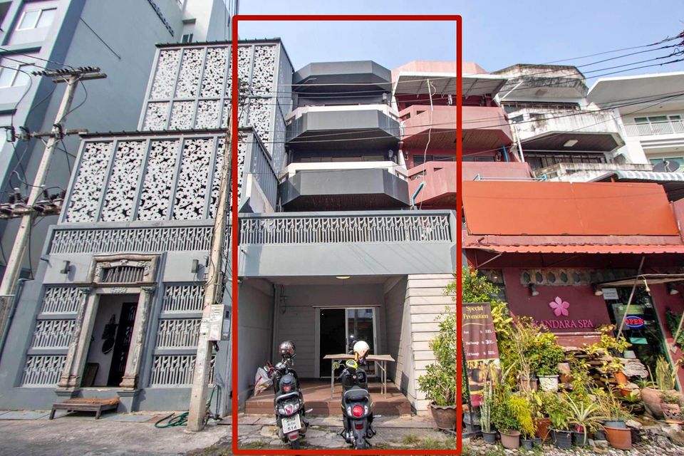 ทาวน์เฮ้าส์ 6 ห้องนอนให้เช่าในนิมมาน