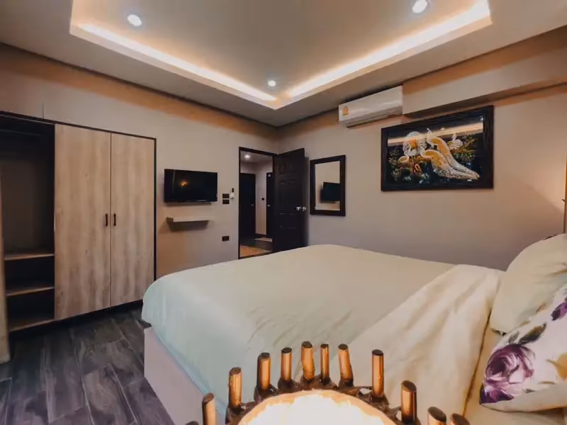 5 Bedroom House