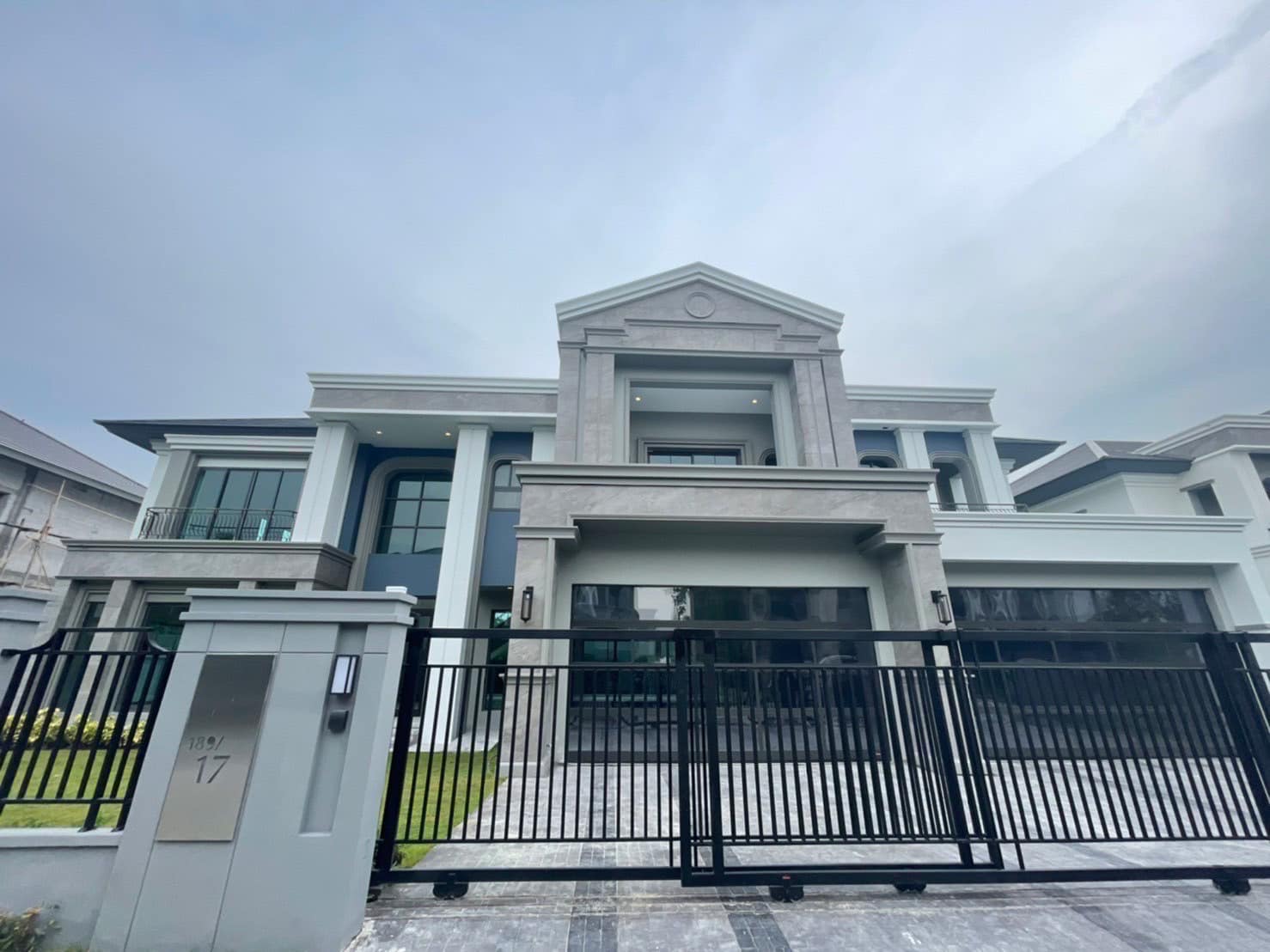 แกรนด์ บางกอก บูเลอวาร์ด สุขุมวิท – ศรีนครินทร์ - ขายบ้าน 5 ห้องนอน *GRAN11477