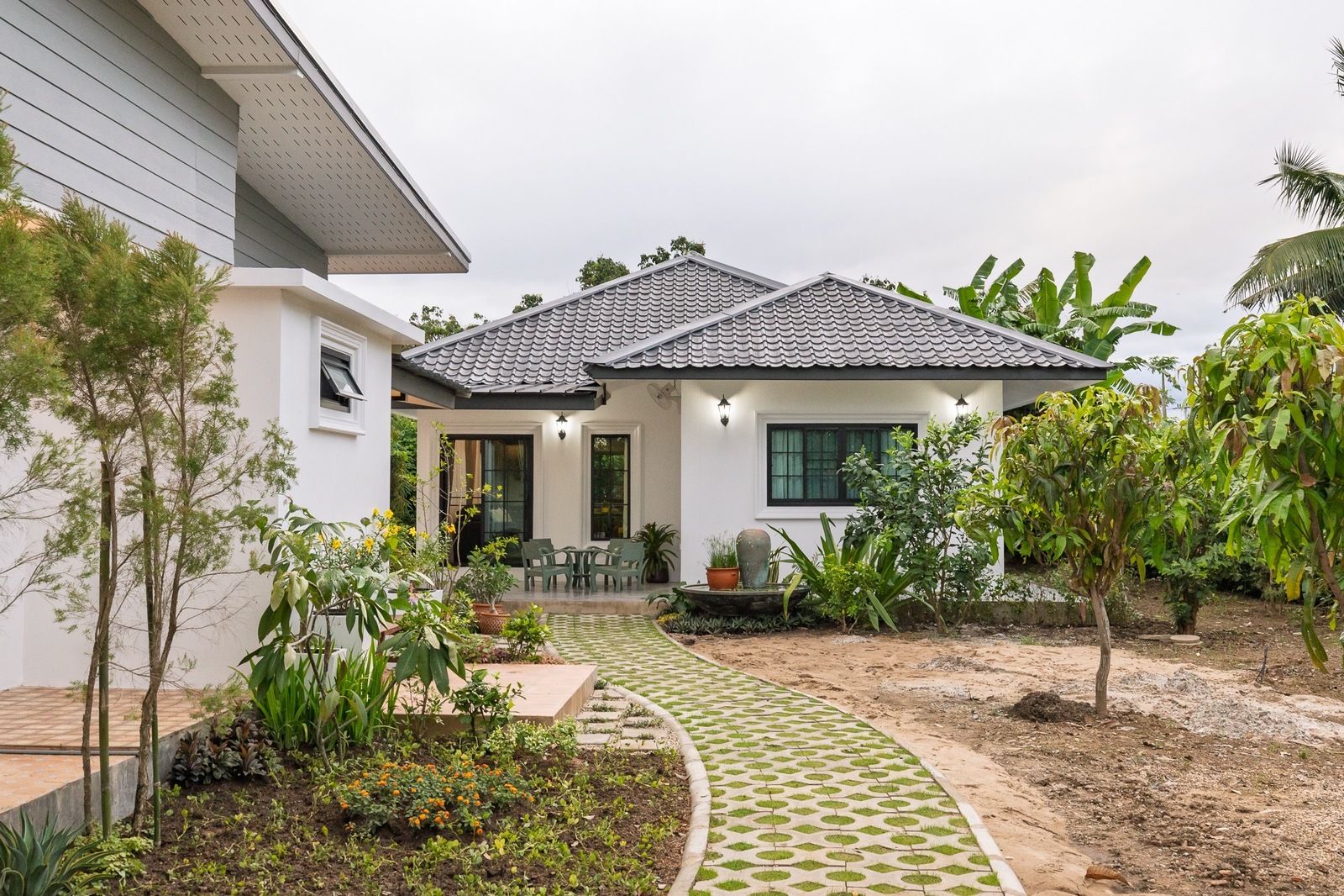 Exquisite Chiang Mai Garden Estate: A Private Escape