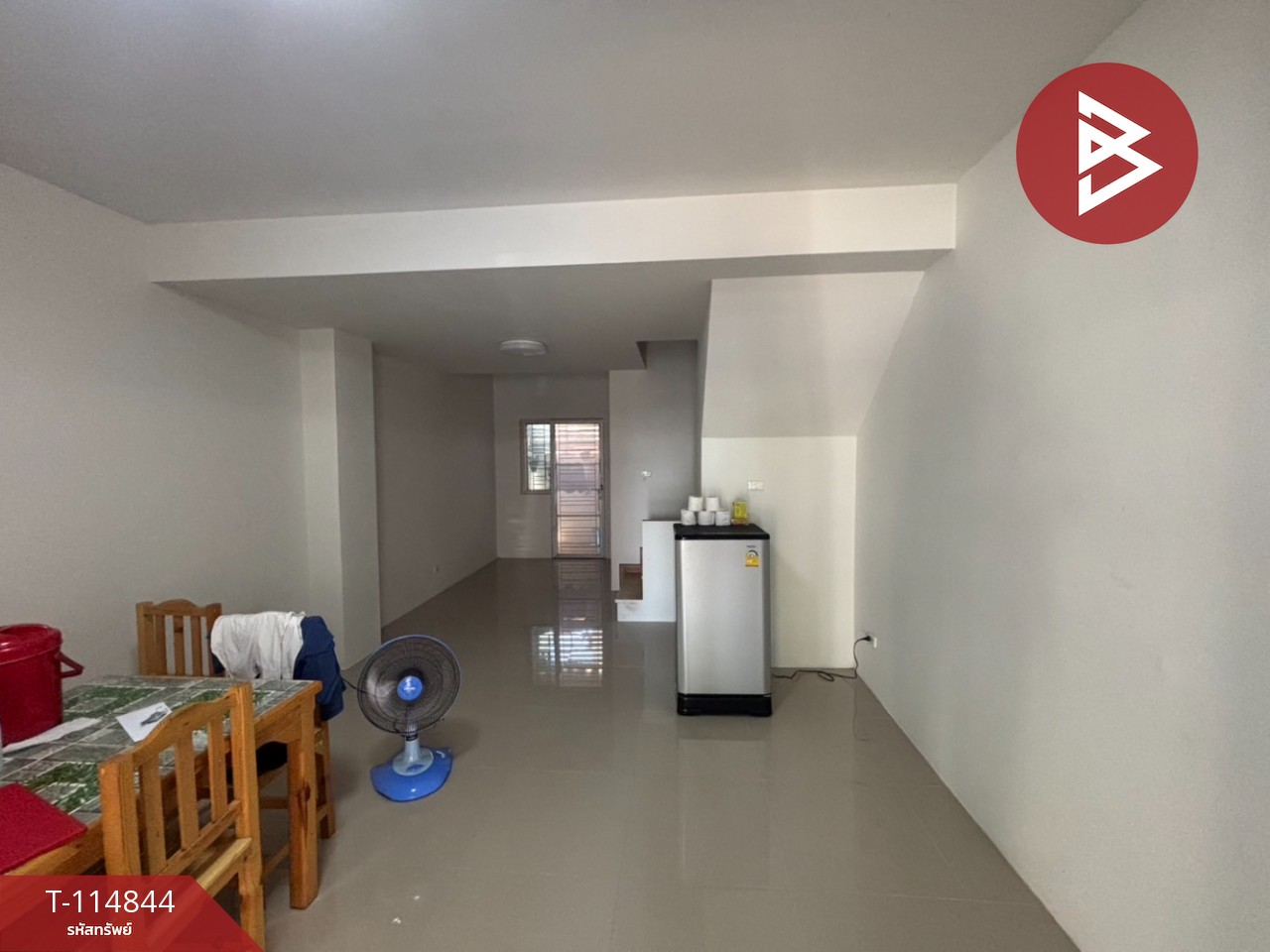 ขายทาวน์เฮ้าส์ หมู่บ้านแฟมิลี่ซิตี้ พานทอง (Family City Pantong) ชลบุรี