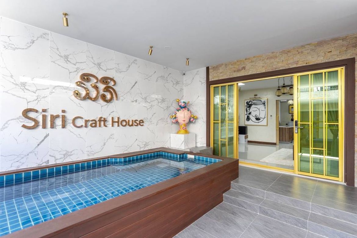 Available for Monthly and Short Term Rent!!  4 bedrooms Modern Stylish Lanna Contemporary Villa & Art Gallery  with Private Swimming pool near Nimman.