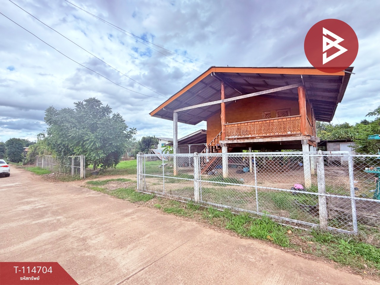 ขายบ้านเดี่ยวไม้สักยกสูง เนื้อที่ 74 ตร.วา คุ้งตะเภา อุตรดิตถ์