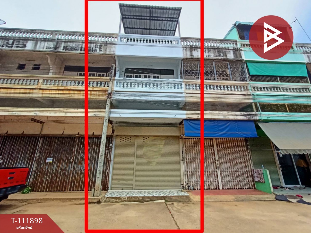ขายอาคารพาณิชย์ 2 ชั้นครึ่ง อ.โกรกพระ นครสวรรค์ รีโนเวทใหม่ พร้อมเข้าอยู่