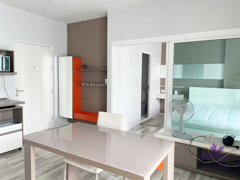 Lovely newly renovated 1 bedroom condo with plenty of natural light for rent at a sought after condominium - North 8 at Serene Lake, Mae Hia, Chiang Mai.