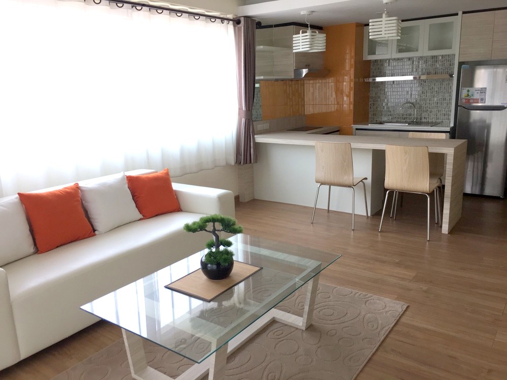 Spacious Fully Furnished 1 Bedroom Condo For Sale Jed Yod Area Chiang Mai City