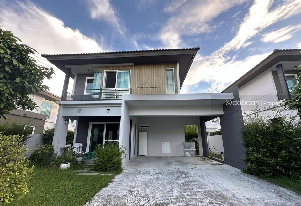 บ้านเดี่ยว 2 ชั้น 3 ห้องนอน 2 ห้องน้ำ ย่านสันกำแพง ใกล้ตลาดเจริญเจริญ