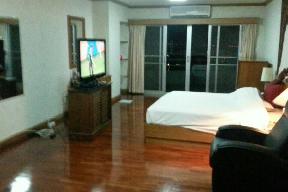 A duplex unit for sale in Wat Gate, Muang Chiang Mai
