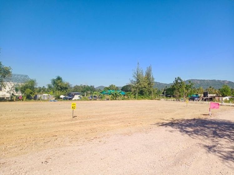 R076-18 ขายที่ดินหัวหิน-เขาเต่า-วังก์พง,ปราณบุรี (English Translation, ภาพที่ 4