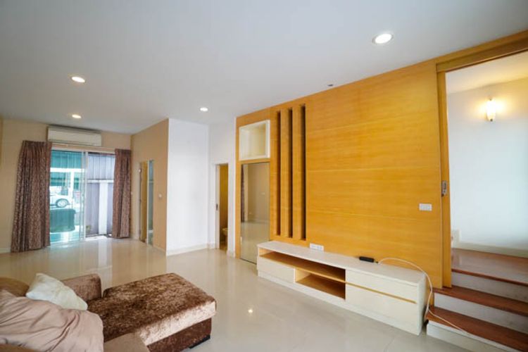 ขาย ทาวน์โฮม 3 ชั้น บ้านกลางเมือง สาทร-ตากสิน 2 ขนาด 20 ตรว. 3 ห้องนอน, ภาพที่ 4