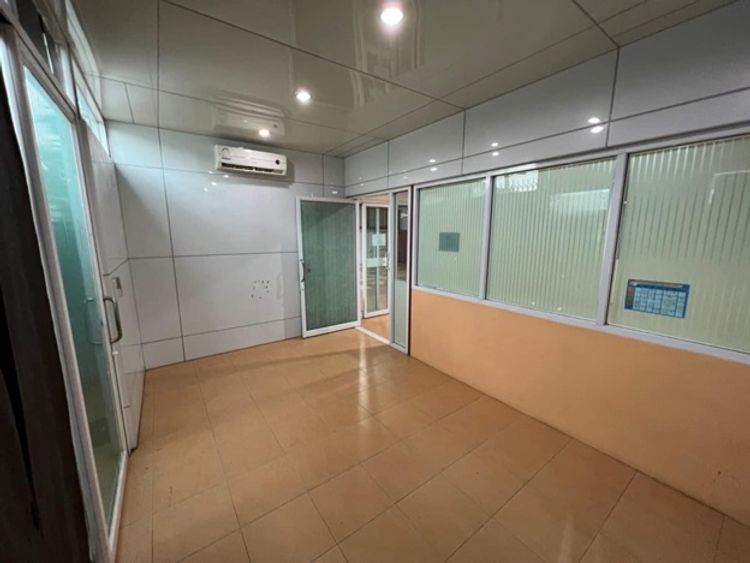 บ้าน ให้เช่า  สำนักงาน บางกอกน้อย หลังใหญ่ 150 ตารางวา พรานนก ใกล้ MRT, ภาพที่ 4