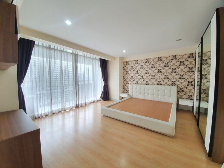 For Sale : ปิ่นเกล้า คอนโดมิเนียม 3 ห้องนอน 2 ห้องน้ำ กับพื้นที่ 142, ภาพที่ 4