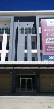 ให้เช่า อาคารพาณิชย์ 4 ชั้น ทำเลดี ติดถนน