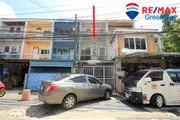 ทาวน์โฮมใกล้รถไฟฟ้า 3 ชั้น จรัญสนิทวงศ์ 12 ใกล้สถานีรถไฟฟ้าจรัญ 13 ม.ดีพร้อม เนื้อที่ 20 ตร.ว ต่อเติมหลังบ้าน ทำเลดี ราคา 3,500,000 บาท