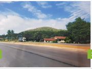 ขายที่ดินสวย ติดถนนเพชรเกษม 4 เลนส์   ใกล้แหล่งชุมชน  อำเภอเมือง จังหวัดระนอง